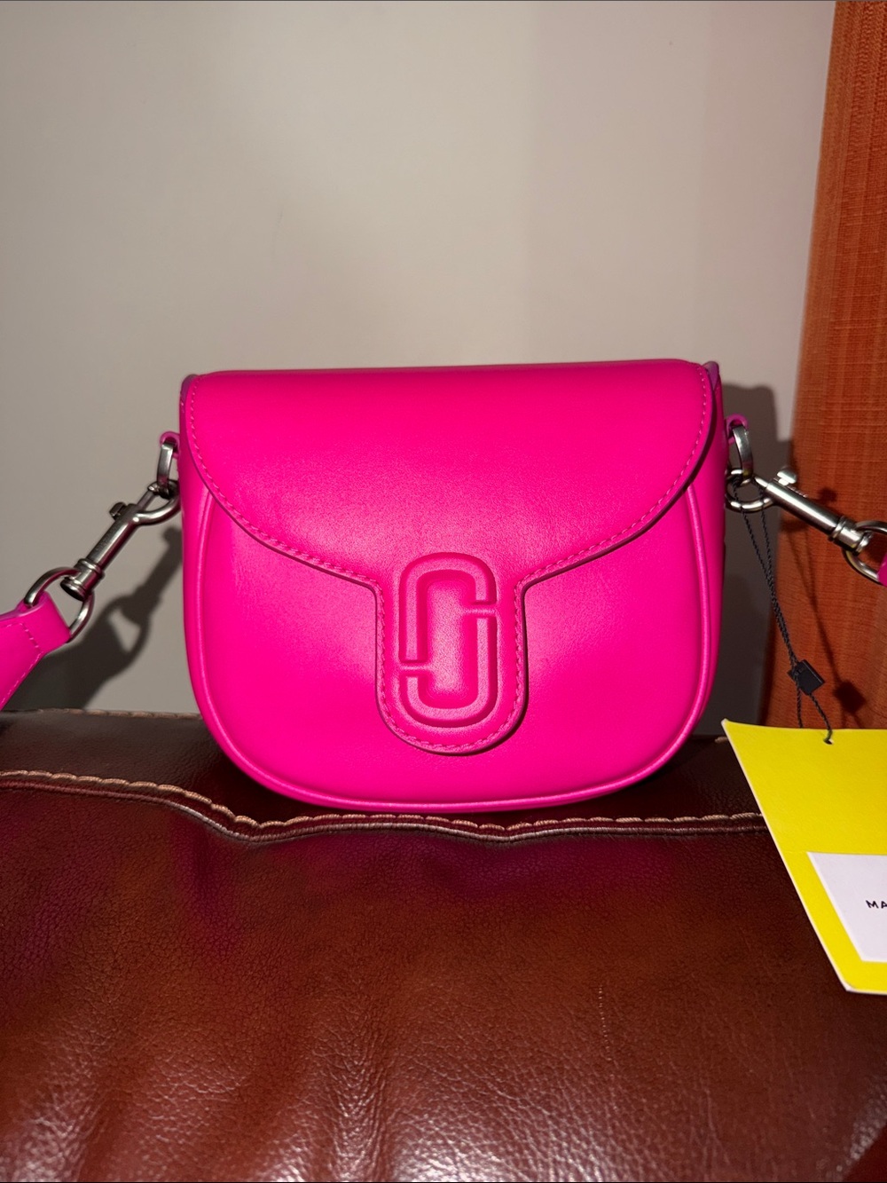 ‼️NEW Marc Jacobs The Covered J Marc Pink Leather Saddle Bag Crossbody Bag - Picture 4 of 13